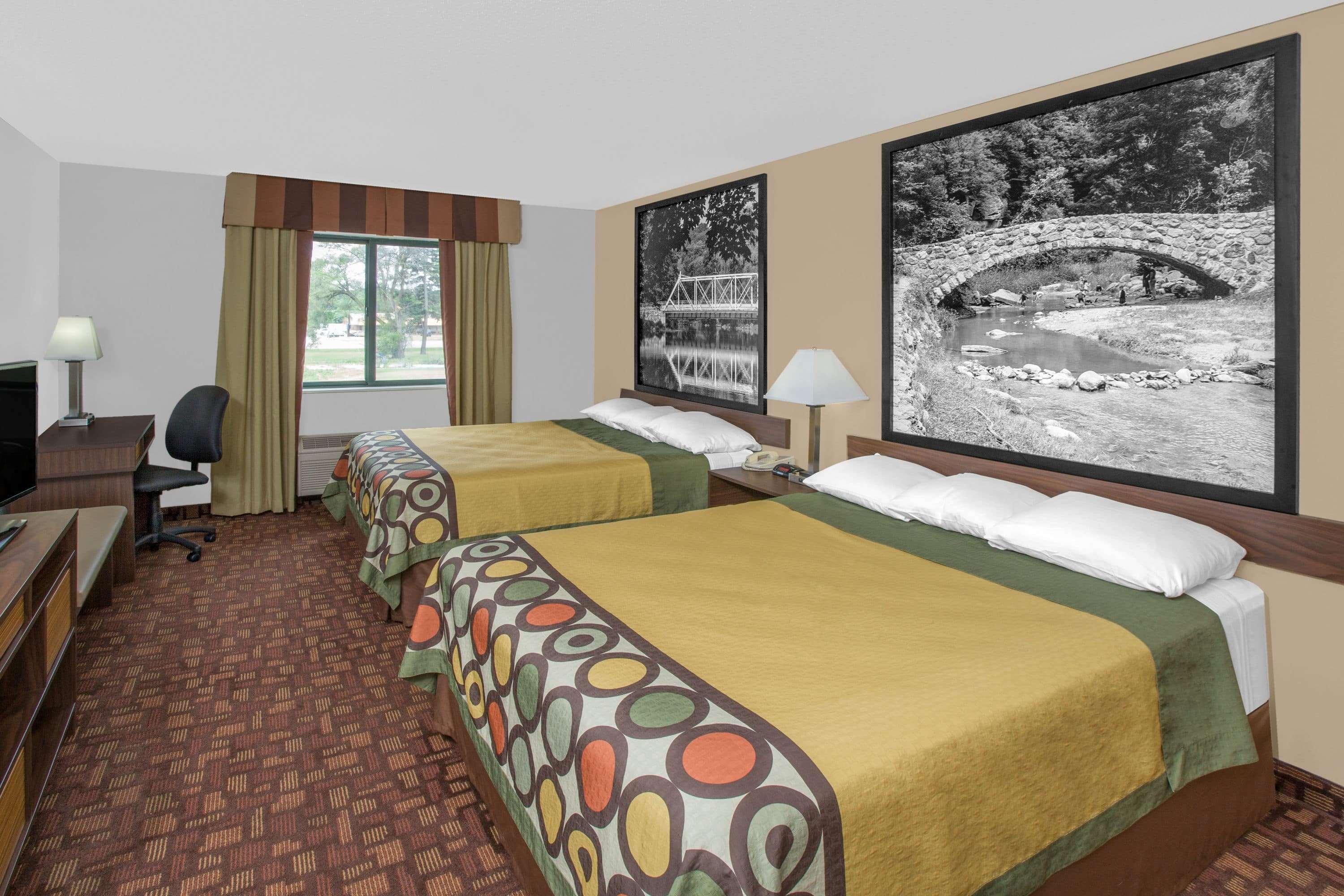 Super 8 By Wyndham Three Rivers Extérieur photo